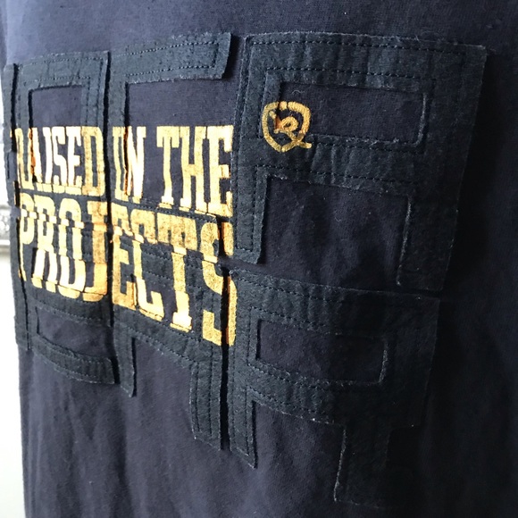 Roca Wear (2XL) RAISED IN THE PROJECTS T-Shirt - Picture 4 of 5